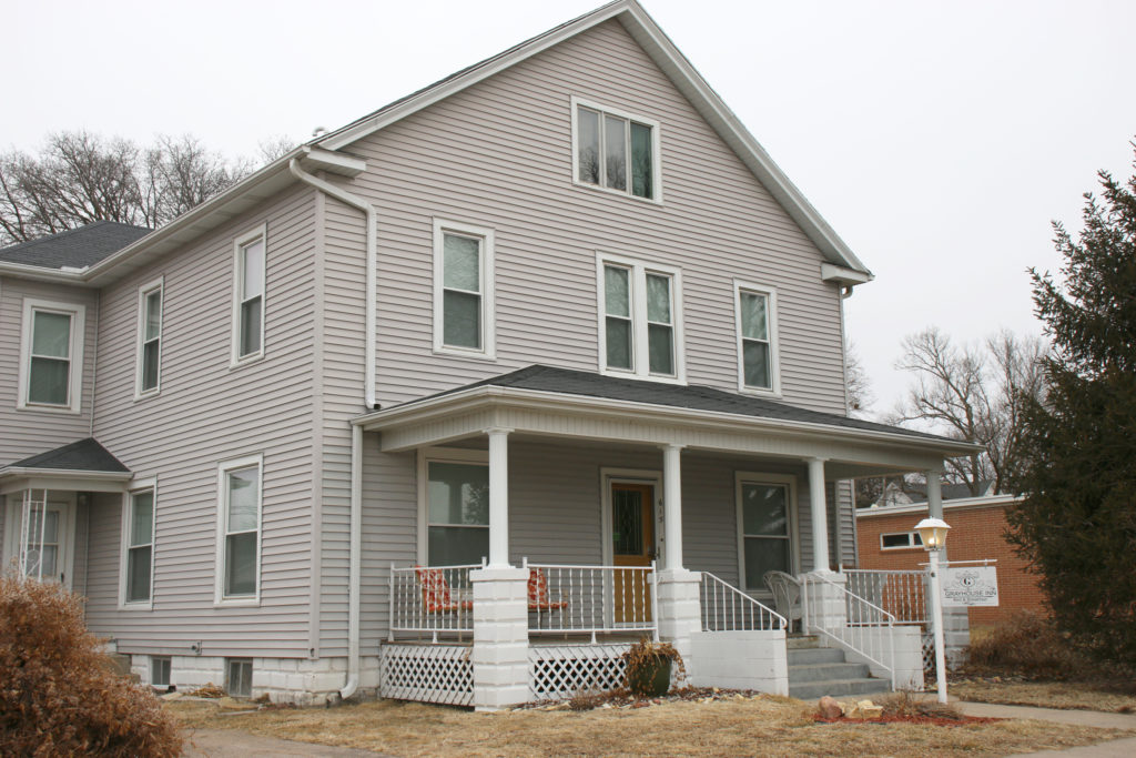 Grayhouse Inn Bed & Breakfast - Fairbury.com